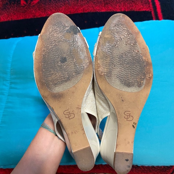 Beige Heels - Picture 4 of 4